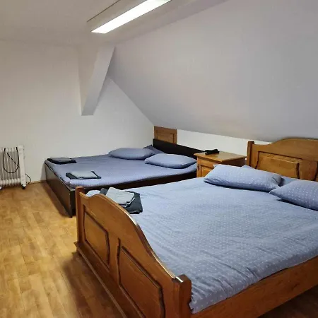 山林小屋 Muntelui